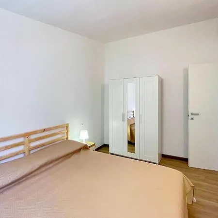Casa Laura 6 *